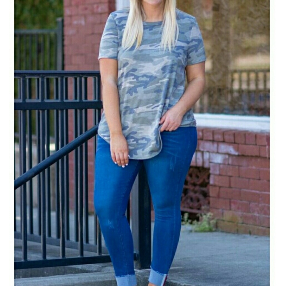 1 LEFT Plus Size Camo Knit Tunic Top